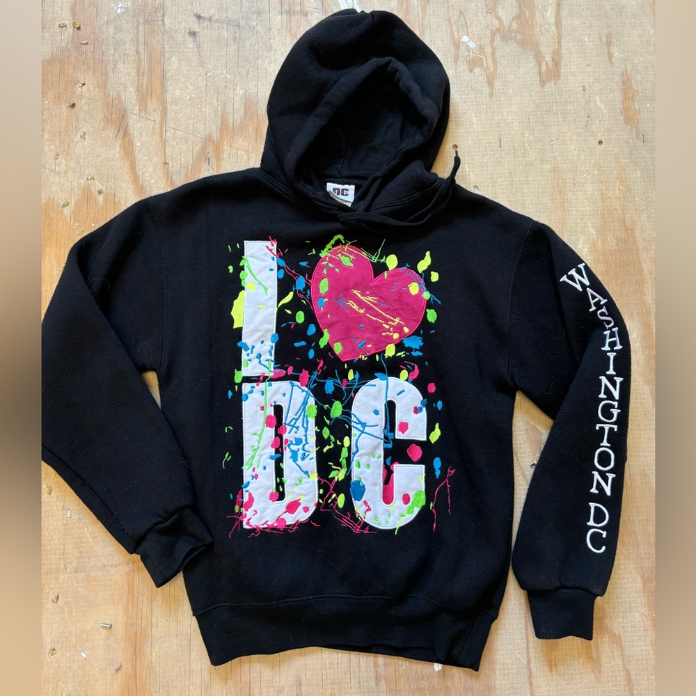 🔥 Vintage 90’s Washington DC Hoodie fully embroidered size sm  great condition